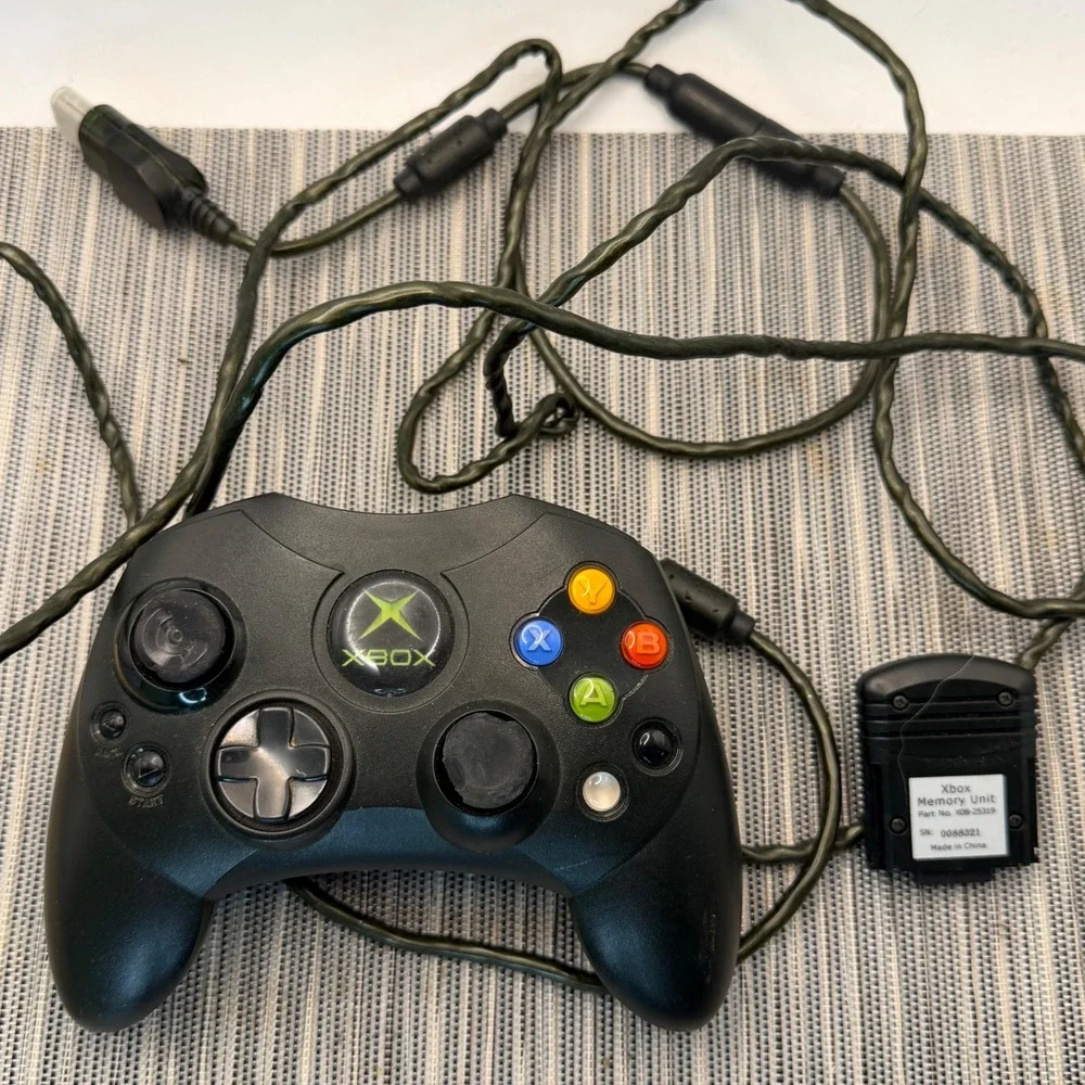 Microsoft Xbox Controller S Black Wired Gamepad with 8MB Memory‎ Unit Untested